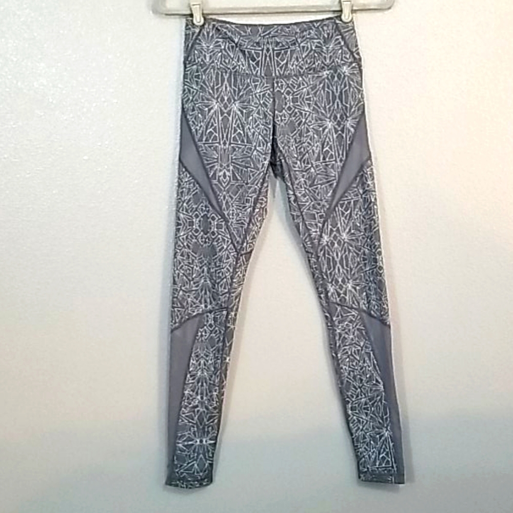 Zella Women's XS Legging Grey w/Pale Yellow
